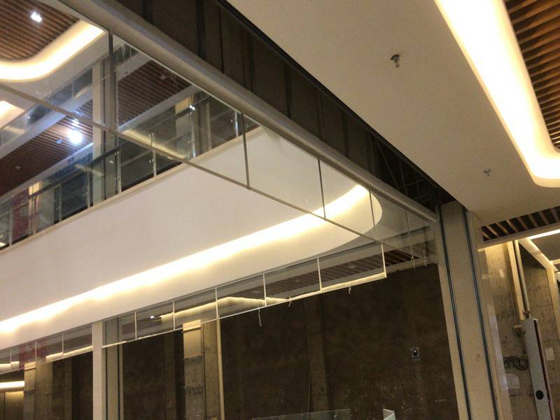 防火玻璃擋煙垂壁